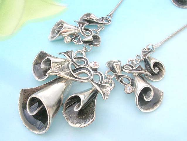 jewelryset005closeup