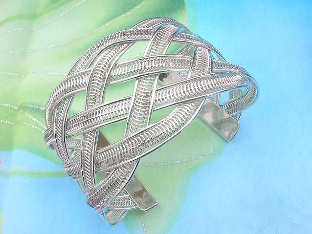metal-cuff-098