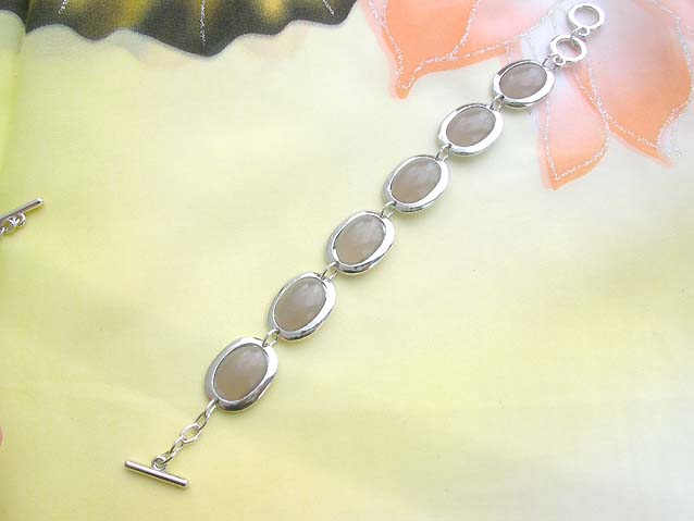 toggle-bracelet-moonstone001