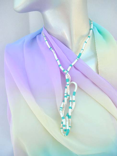 bendable-necklace-002-2