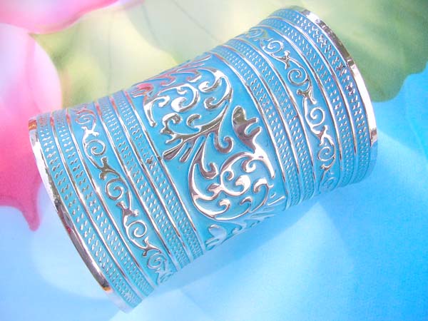 bohemian-style-extreme-wide-cuff-002