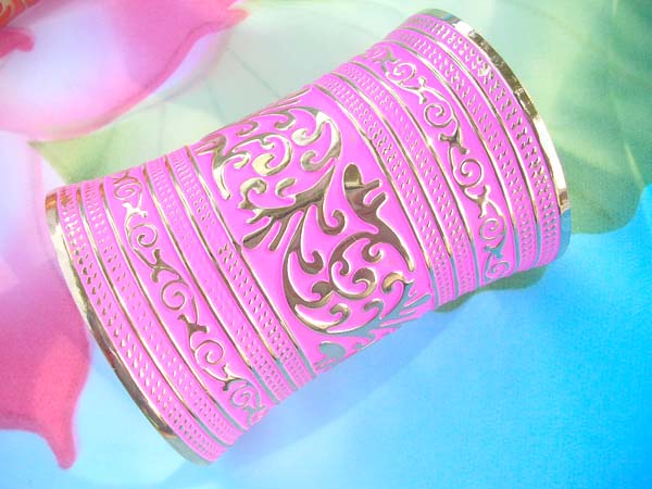 bohemian-style-extreme-wide-cuff-003