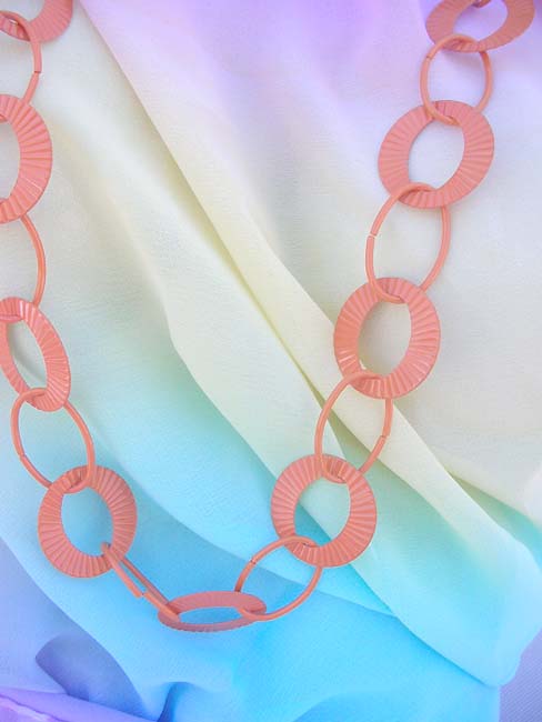 high-fashion-necklace-006-closeup