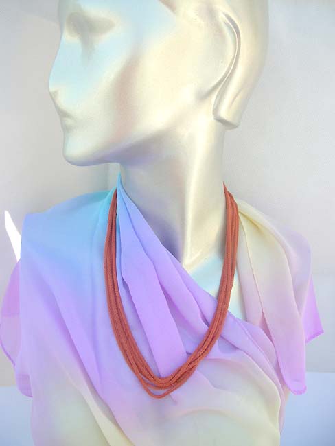 high-fashion-necklace-014-closeup