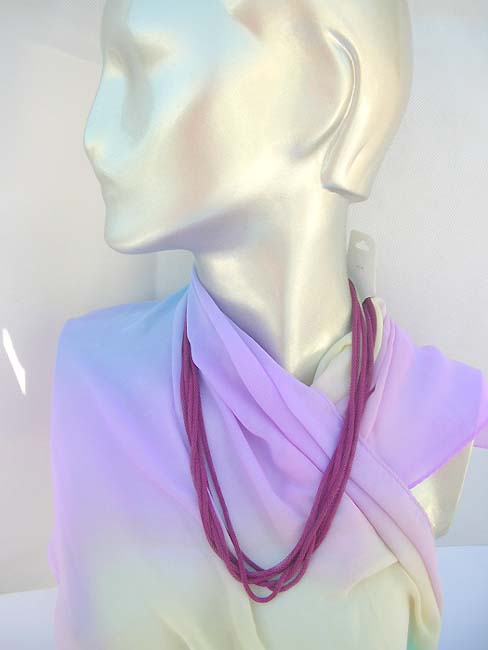 high-fashion-necklace-016-closeup