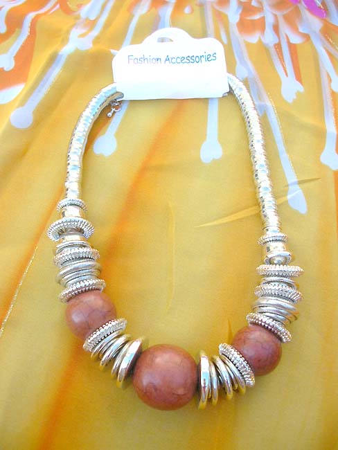 large-bead-silver-coil-necklace-001-2