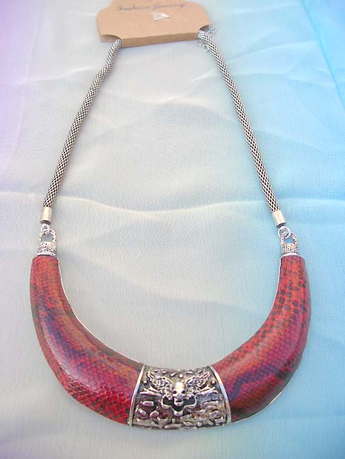 retro-fashion-necklace-001-1