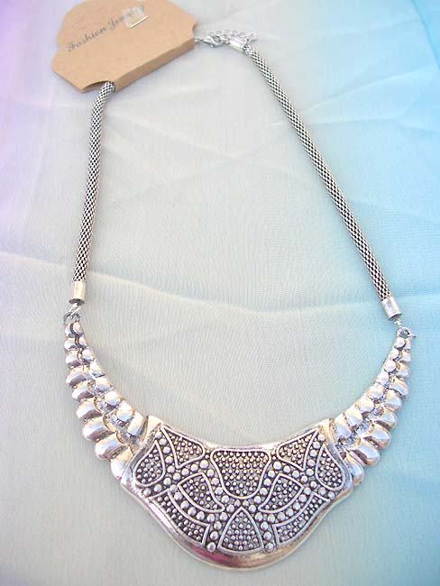 retro-fashion-necklace-002-2