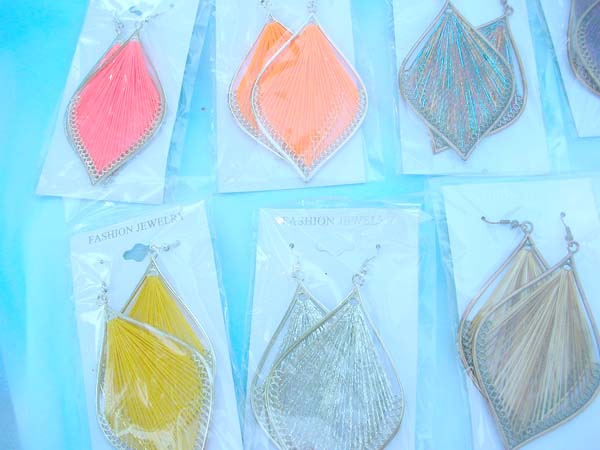 thread-earrings-leaf-0016