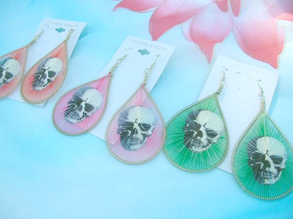 thread-earrings-skull-0011