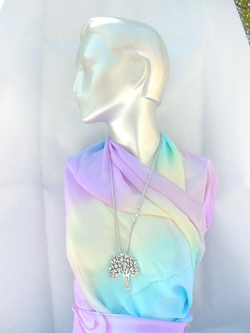 trendy-long-chain-necklaces-007