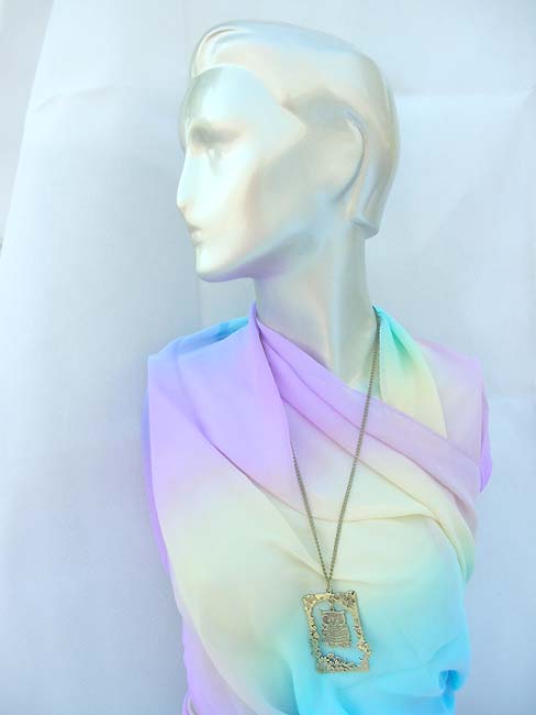 trendy-long-chain-necklaces-016
