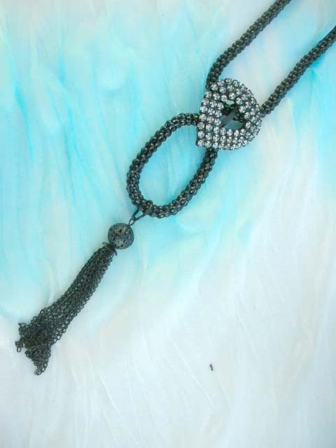 cz-stylish-long-necklaces-023