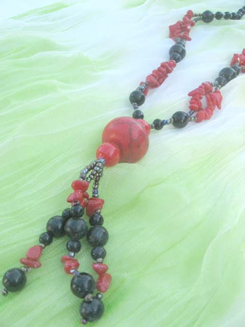 red-gemstone-necklaces-02