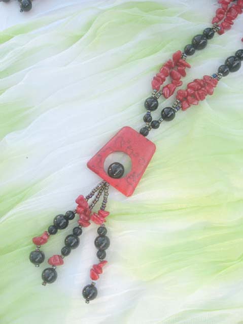 red-gemstone-necklaces-05