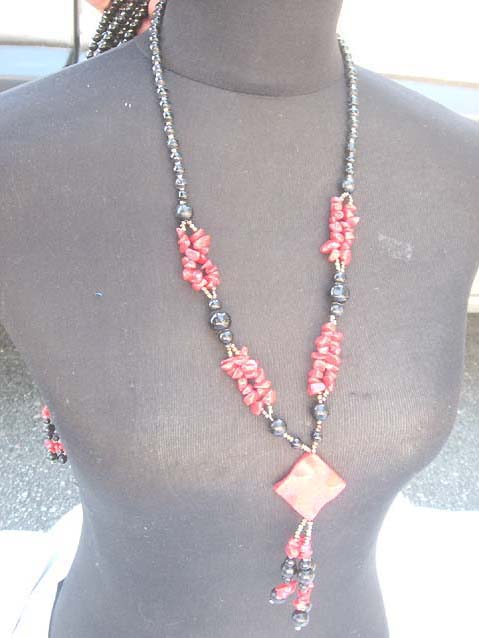 red-gemstone-necklaces-05m