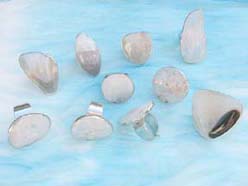 Natural style quartz gemstone ring