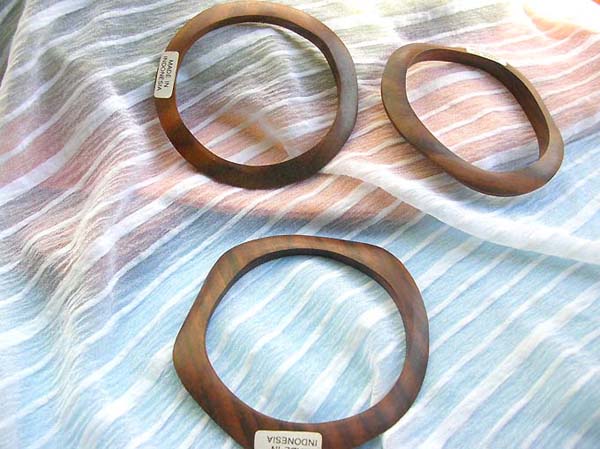 Thin multi angle wooden fashion bangle, jewelry manufacture