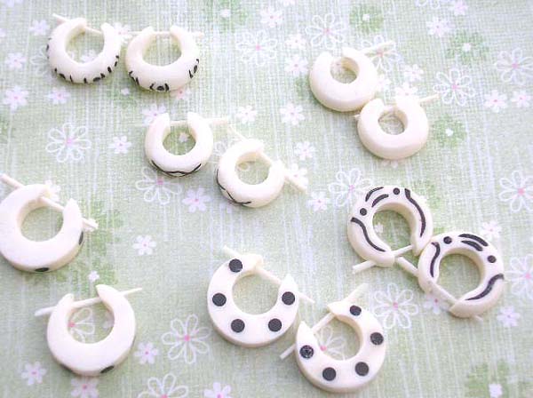 Stick fashion bone earring with black painting or natural white plain design, organic body jewelry plugs