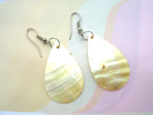 Water drop natural seashell earring
