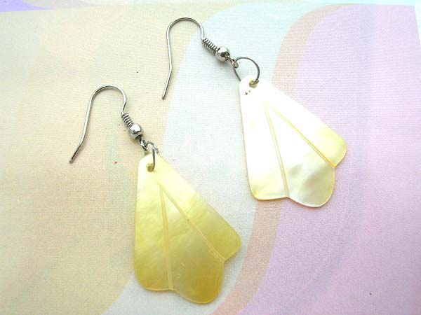 Feather shape natural seashell earring