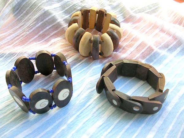 Fashion wooden bracelet with new age design