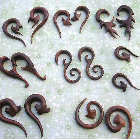 Hip hop fashion wooden expanders earring
