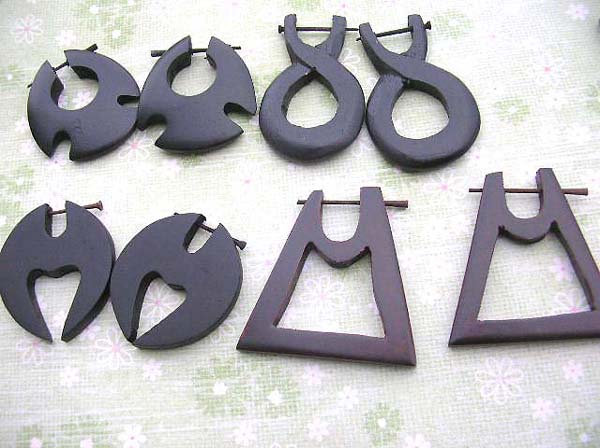 Great tribal design fashion pin earring