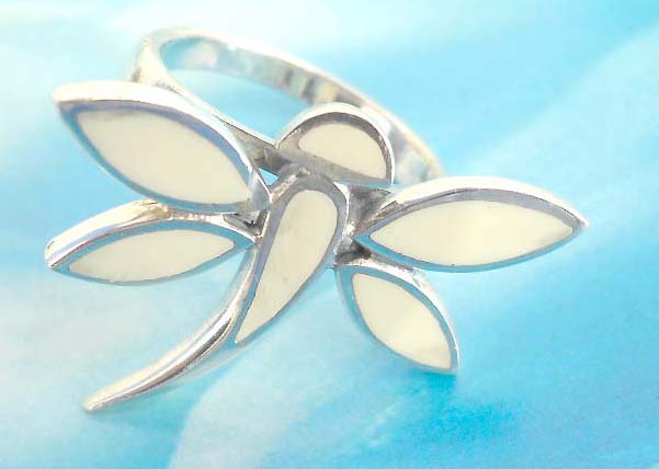 Quality 925. stamped silver dragonfly ring with white seashell chips design
