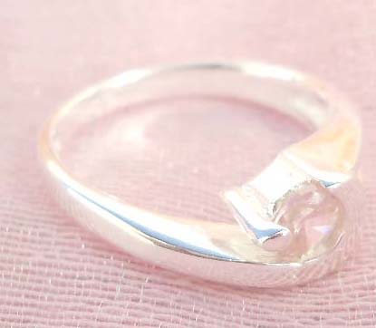 Collectible stamped 925 sterling silver clear rhinestone with fan shape ring