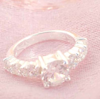 925. stamped silver ring with clear crystal design