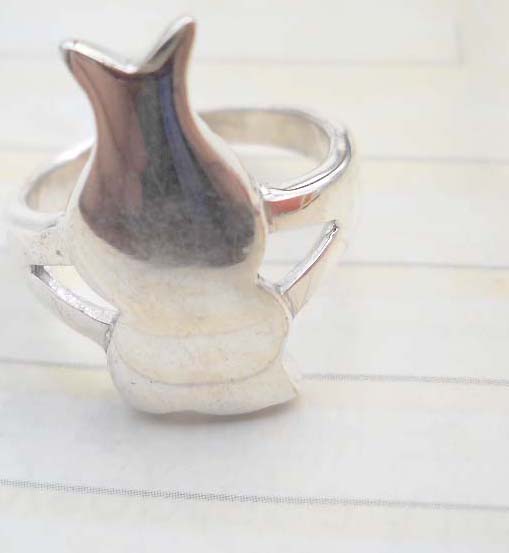 Unique 925 sterling silver plain ring with fish design