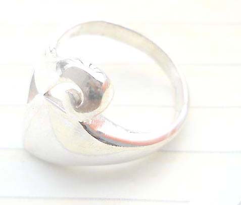 Great stamped 925 sterling silver irregular heart shape-like ring