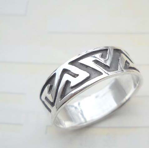 Maze pattern,designer inspired 925. sterling silver ring