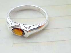 Fine 925. sterling silver ring with wide citrine cz design
