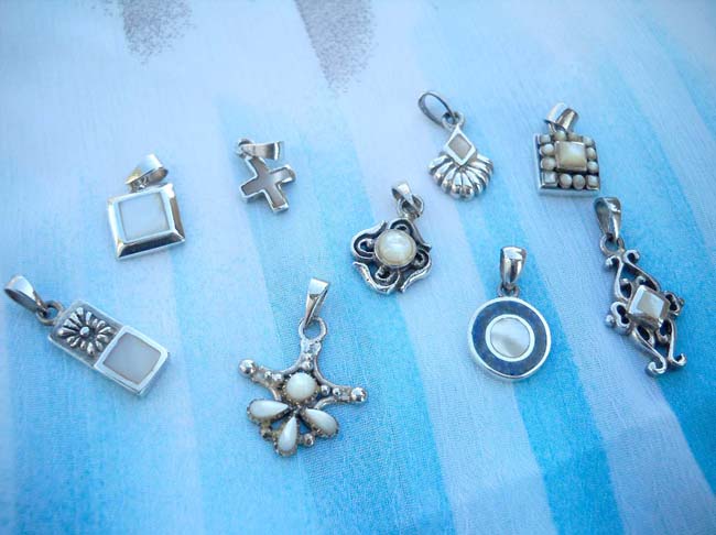 pendant2203