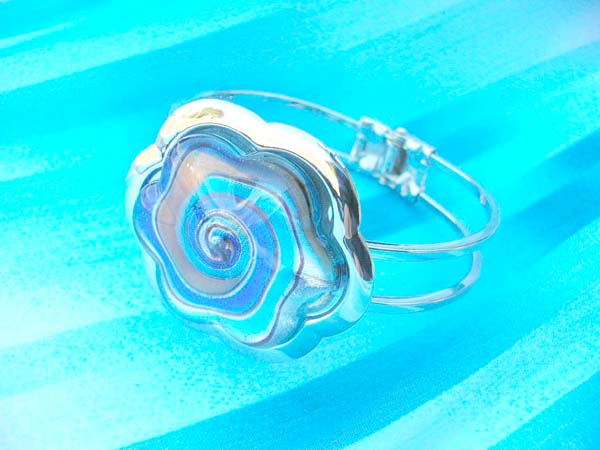 handcrafted-glass-metal-bangle-02