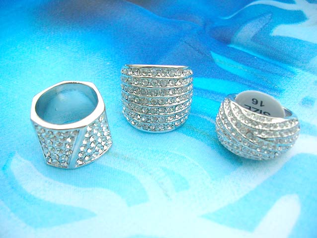 celebrity-style-jewelry-rings015
