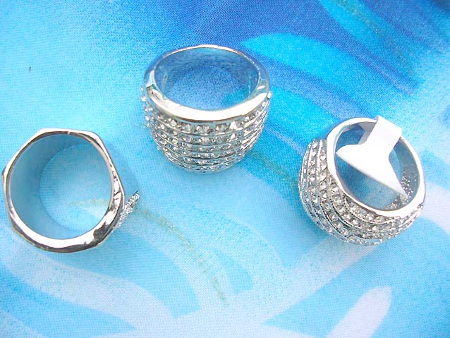 celebrity-style-jewelry-rings016