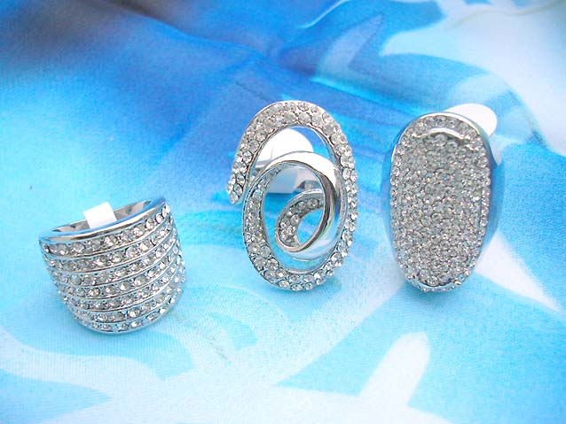 celebrity-style-jewelry-rings017