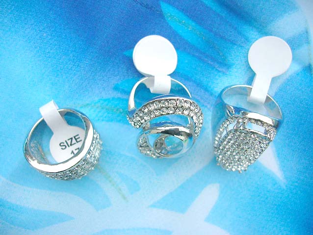 celebrity-style-jewelry-rings018