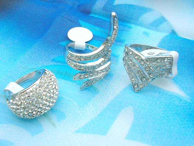 celebrity-style-jewelry-rings021