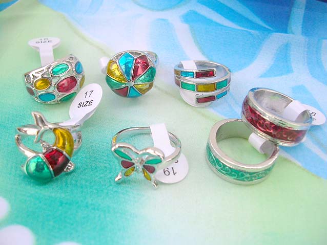 costume-jewelry-rings-002