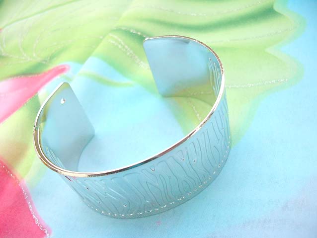 metal-cuff-027