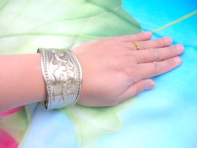 metal-cuff-046