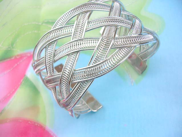 metal-cuff-074