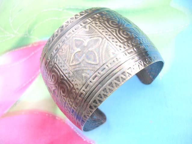 metal-cuff-075