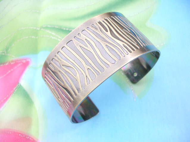 metal-cuff-076