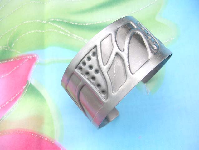 metal-cuff-084