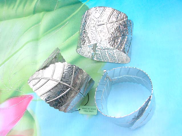 metal-cuff-107